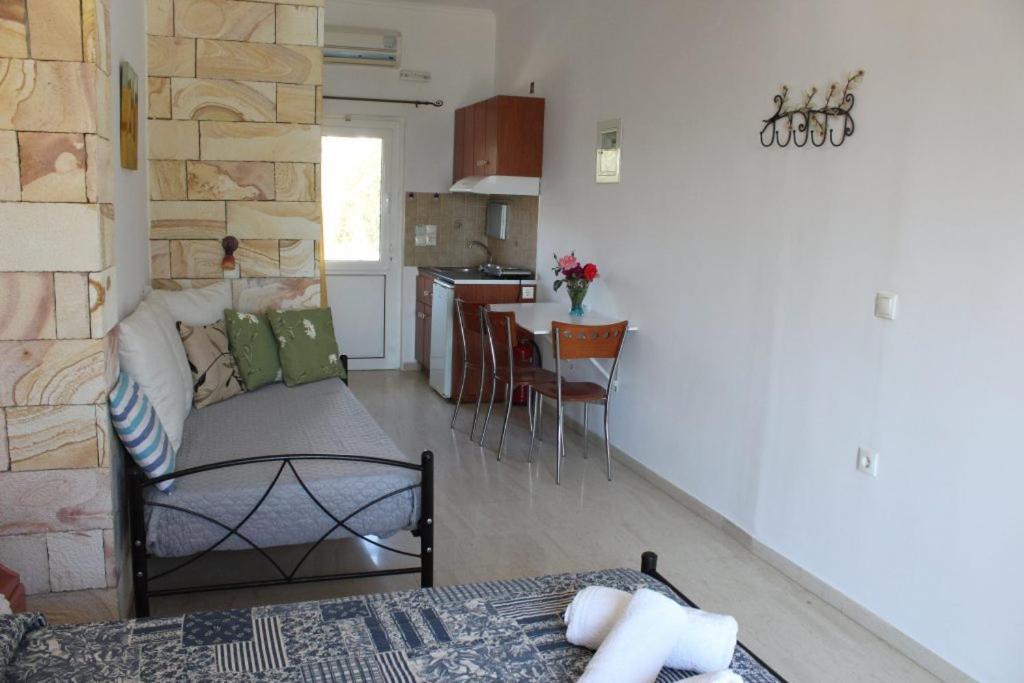 نِكيانا Twins Apartments المظهر الخارجي الصورة